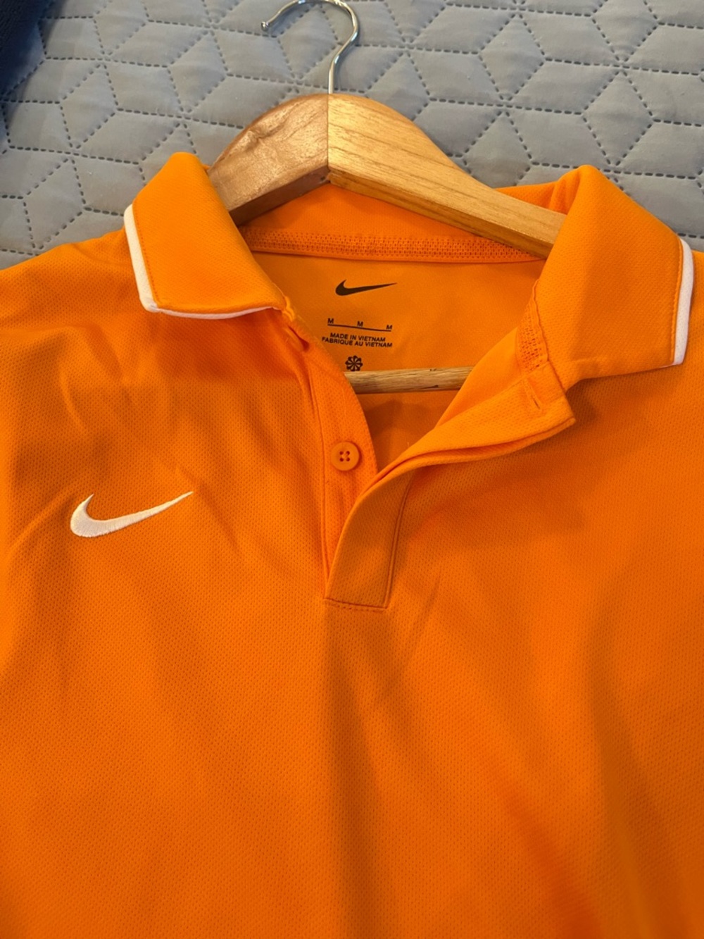 Like NEW Nike Men’s Orange Polo Shirt with White Swoosh size medium.